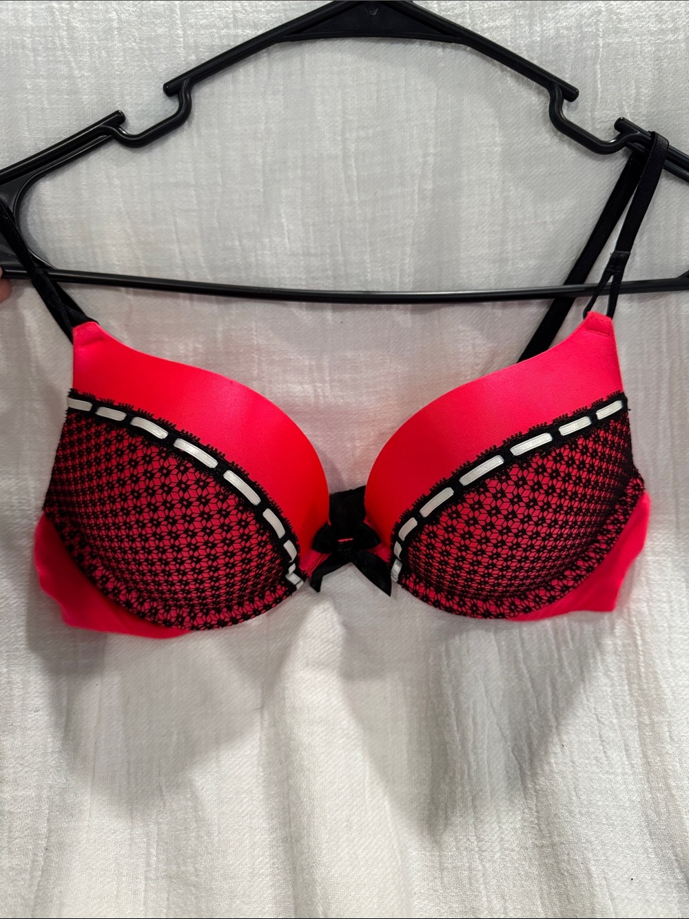 Victoria's Secret Hot Pink and Black Lace bombshell bra size 32A